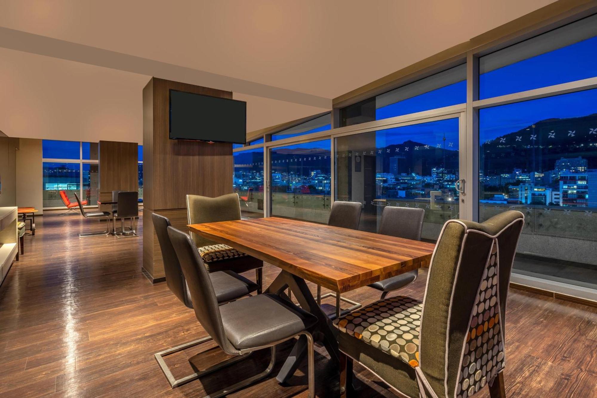 Four Points By Sheraton Bogota Exterior photo